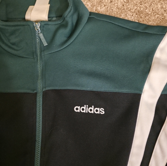 Adidas - Picture 2 of 3